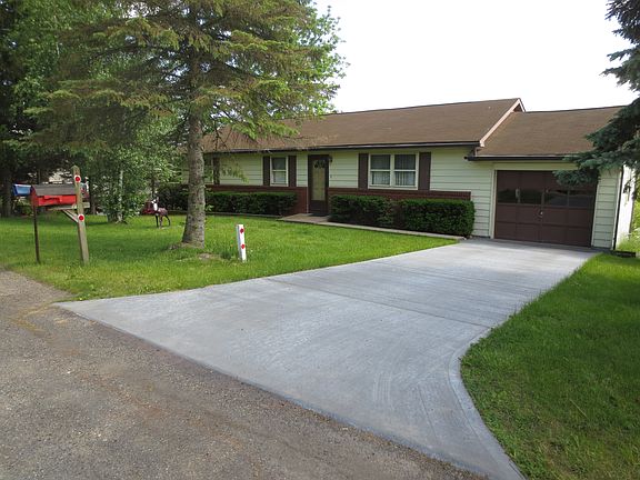 32 1st Ave