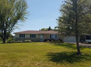 6945 Lee Rd, Hartford, WI 53027