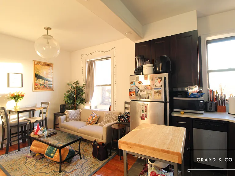 14 Maujer St #14 — Photo 3
