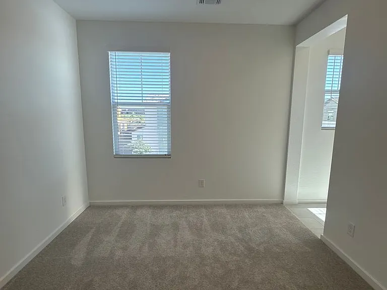 2442 W Maximo Way — Photo 23