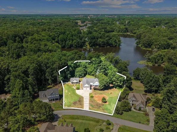 295 Brady Dr, Clayton, NC 27520