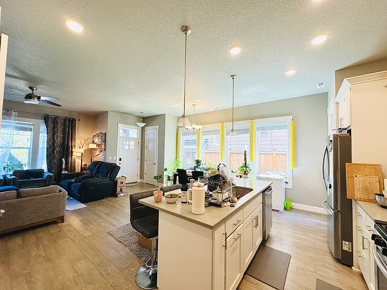 4105 SE 69th Ave — Photo 7