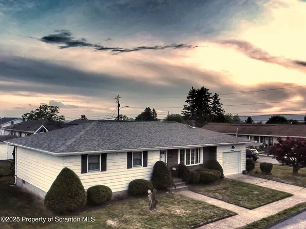 200 Varhley St, Dunmore, PA 18512