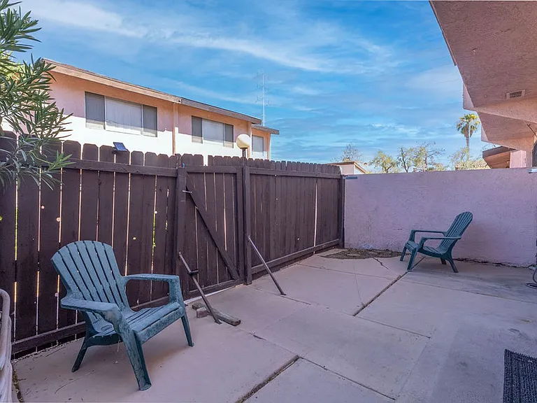 1722 E University Ave #7 — Photo 28