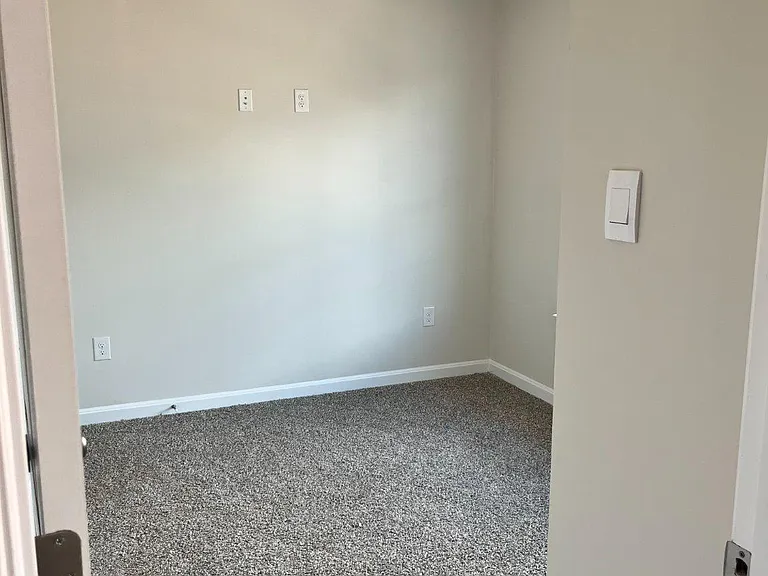 1930 Fauna Dr — Photo 3