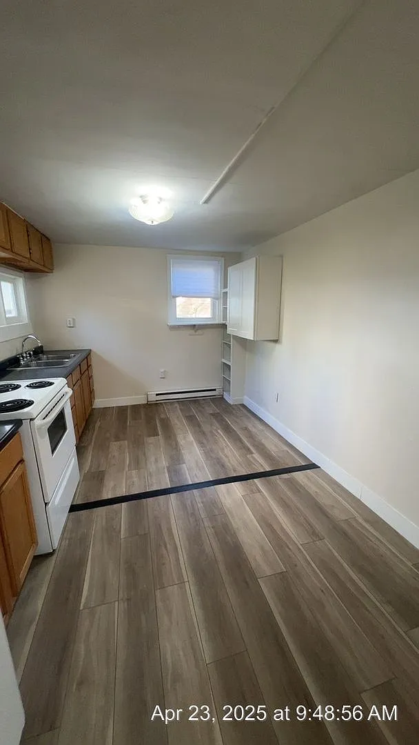 327 Green St. — Photo 3