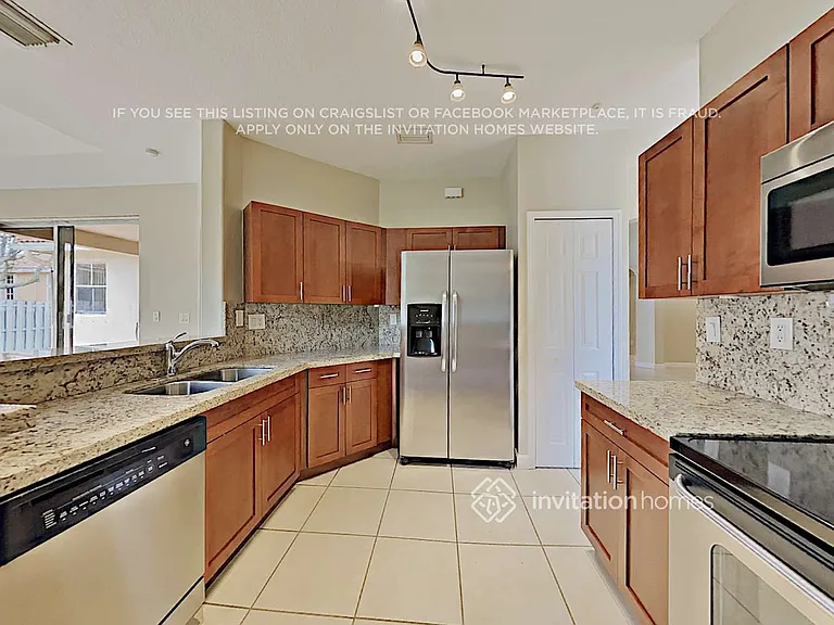 1339 NW 166th Ave — Photo 7