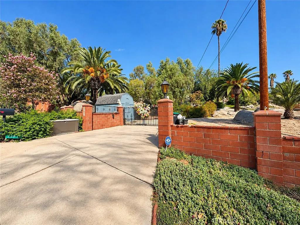 3 bed, 1964 sqft, $5,500 — Photo 3