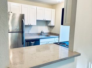 13317 100th Ave NE APT 3, Kirkland, WA 98034