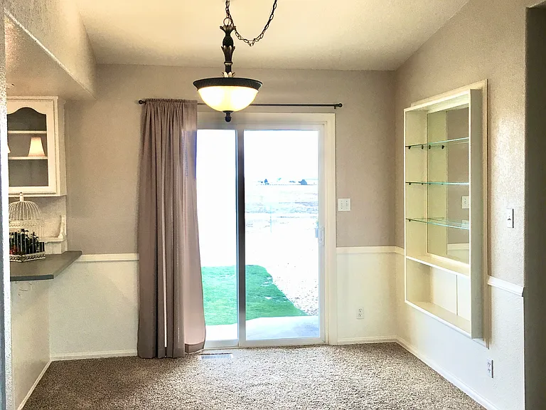435 E Stardust Dr — Photo 7