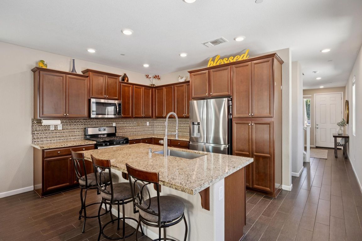 next background image