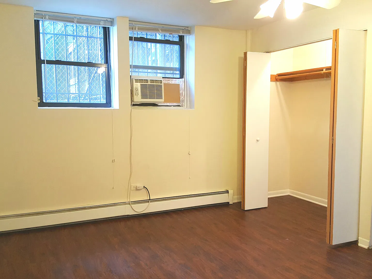 Studio, 400 sqft, $1,300 — Photo 4