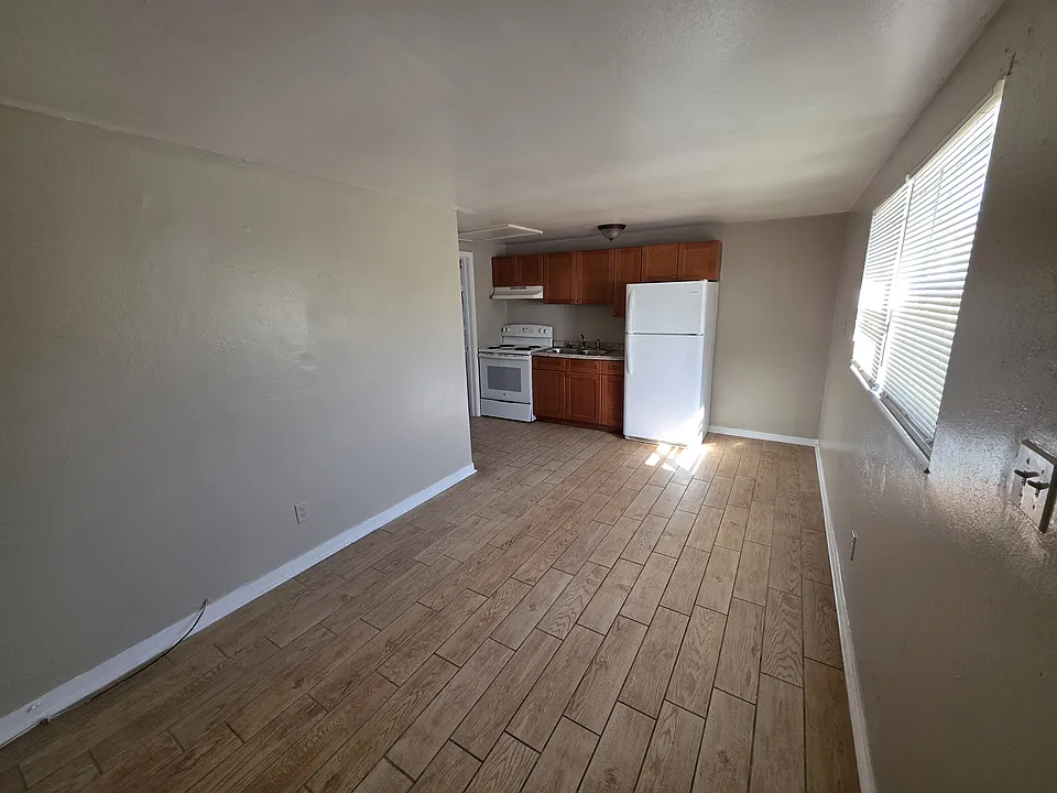 112 S Hilltop Rd #2