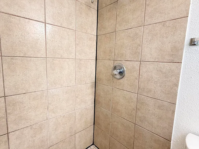 3911 Moonlight Ave — Photo 21
