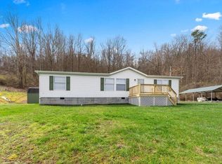 19 N Slope Dr, Milton, WV 25541