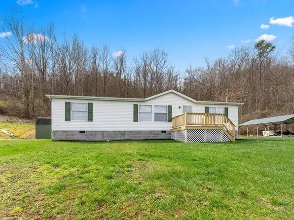 19 N Slope Dr, Milton, WV 25541