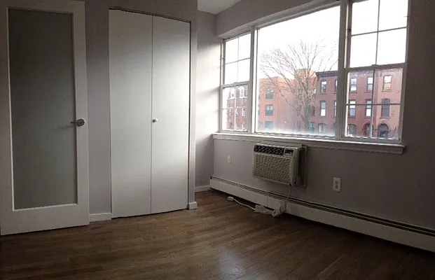 Rented by Full Time Management | media 47