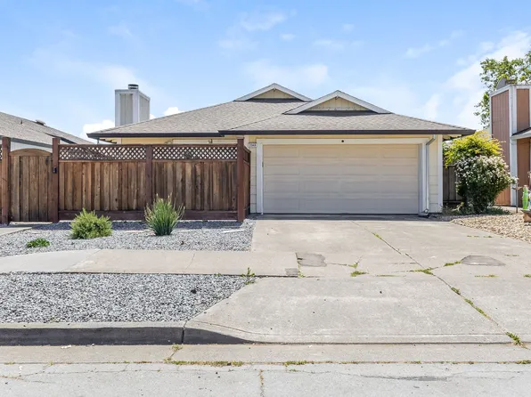 2048 Pinercrest Dr, Santa Rosa, CA 95403