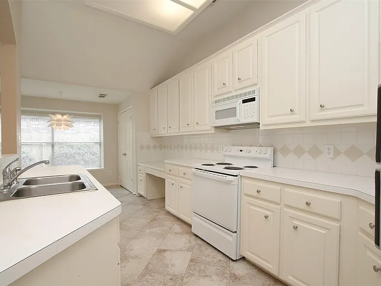 18922 Cypresswood Forest Ct — Photo 14