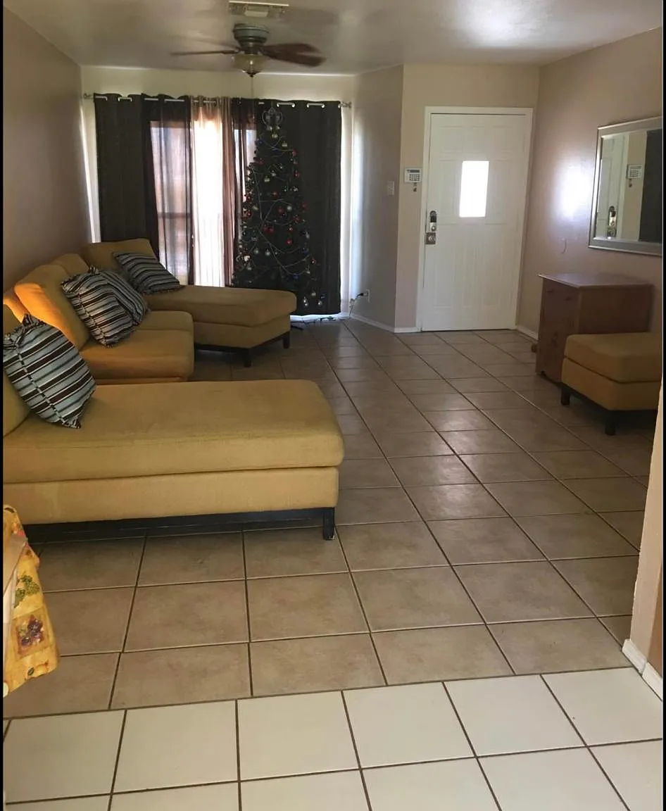 1070 Cloverbrook St — Photo 1
