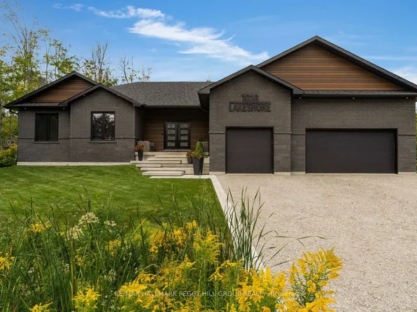 1016 Lakeshore Rd E, Oro Medonte, ON L0L 1T0