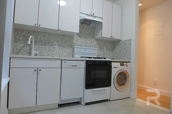 Rented by Realify LLC | media 9