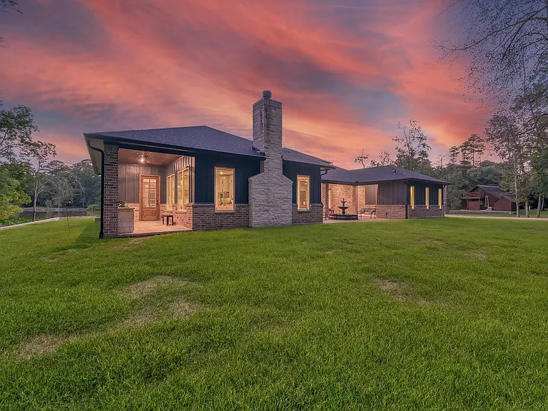 15937 Stagecoach Rd — Photo 3