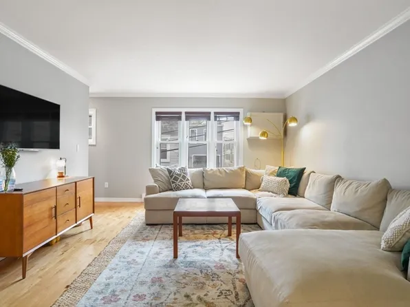 79 Bolton St #79, Boston, MA 02127