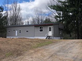 408 Flat Rock Rd, Morrisonville, NY 12962