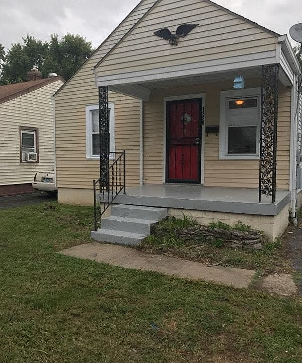 1st image of 1329 Thornberry Ave