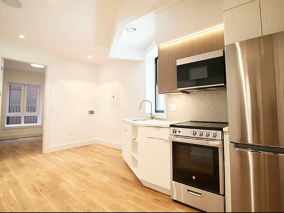 1st image of 223 E 96th St #1C