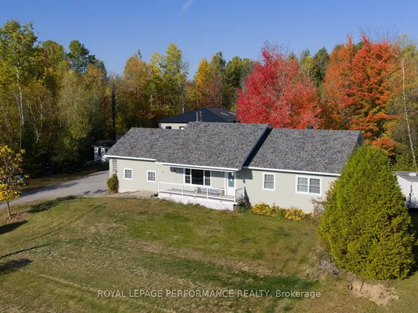 2150 County Road 14 Rd, East Hawkesbury, ON K0B 1B0