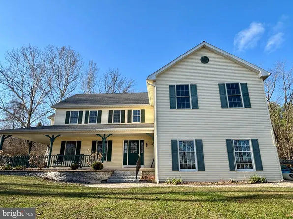 23 Cliff Side Ln, Wernersville, PA 19565