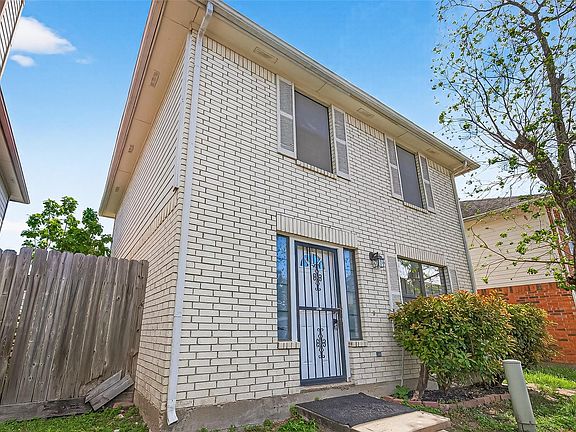 5th image of 8617 Mapletwist St