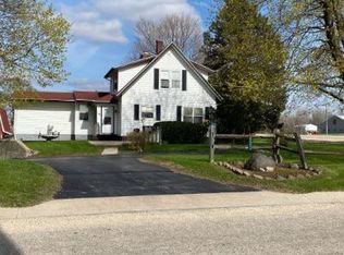 1741 Burckhardt Ln, Freeport, IL 61032