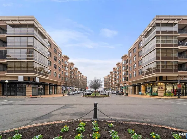 22 E Avenue At Port Imperial #428, West New York, NJ 07093