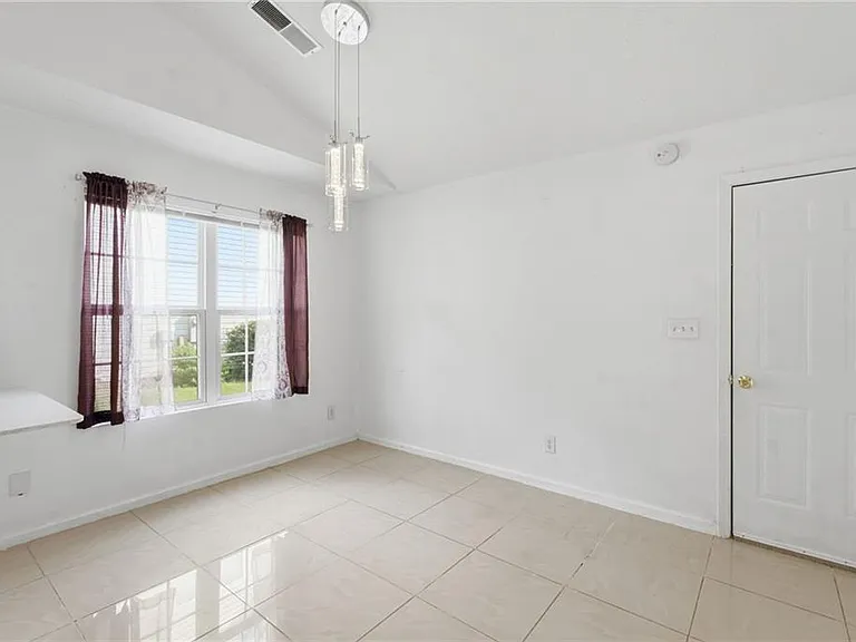 575 Chandon Way — Photo 10