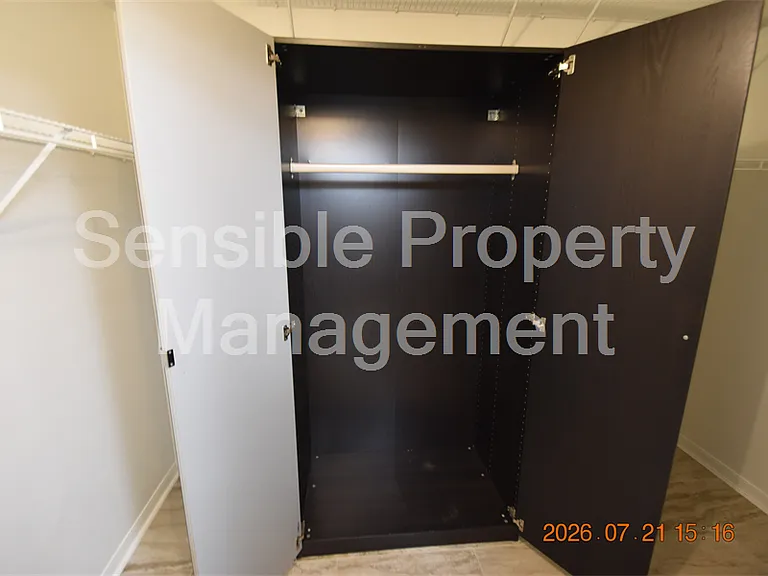 4033 Huntingdale Ct — Photo 25