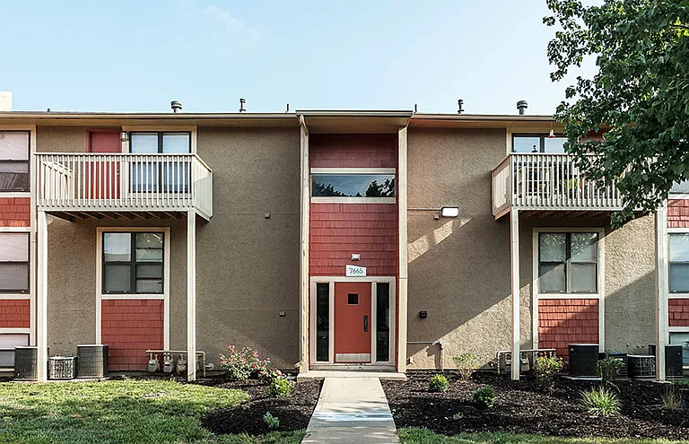 The Meadows Apartment Homes KS — Photo 27