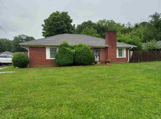 1151 Hollywood Dr, Jackson, TN 38301
