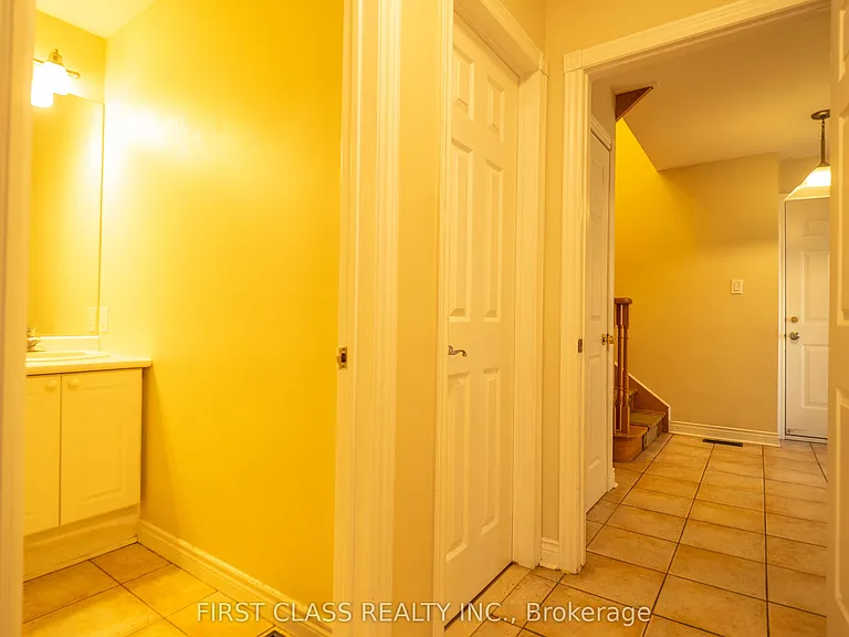 13 Princess St — Photo 17
