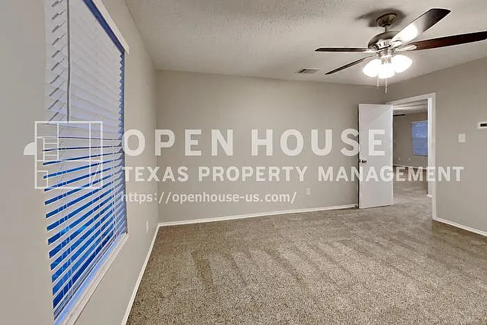 1516 Englewood Dr — Photo 12
