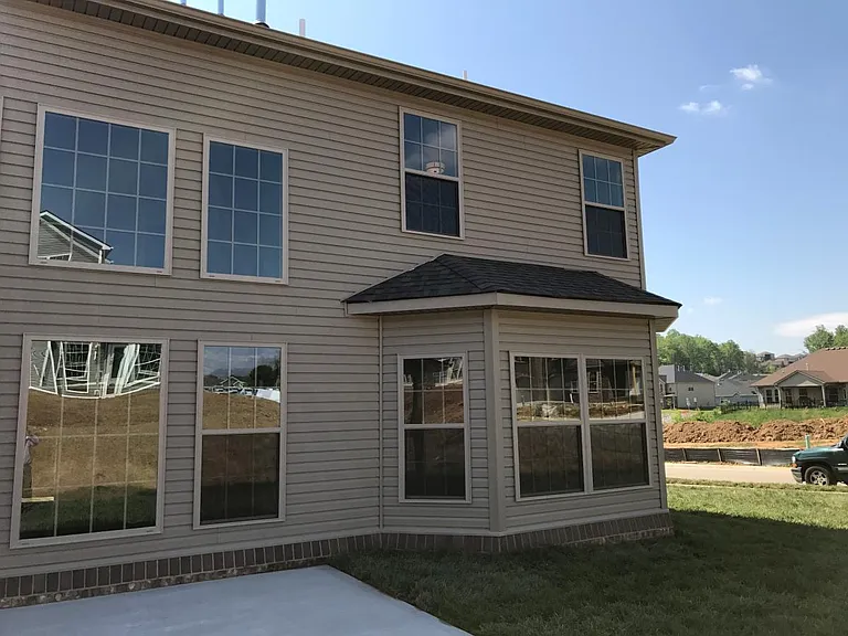 1724 Glen Shady Blvd — Photo 3