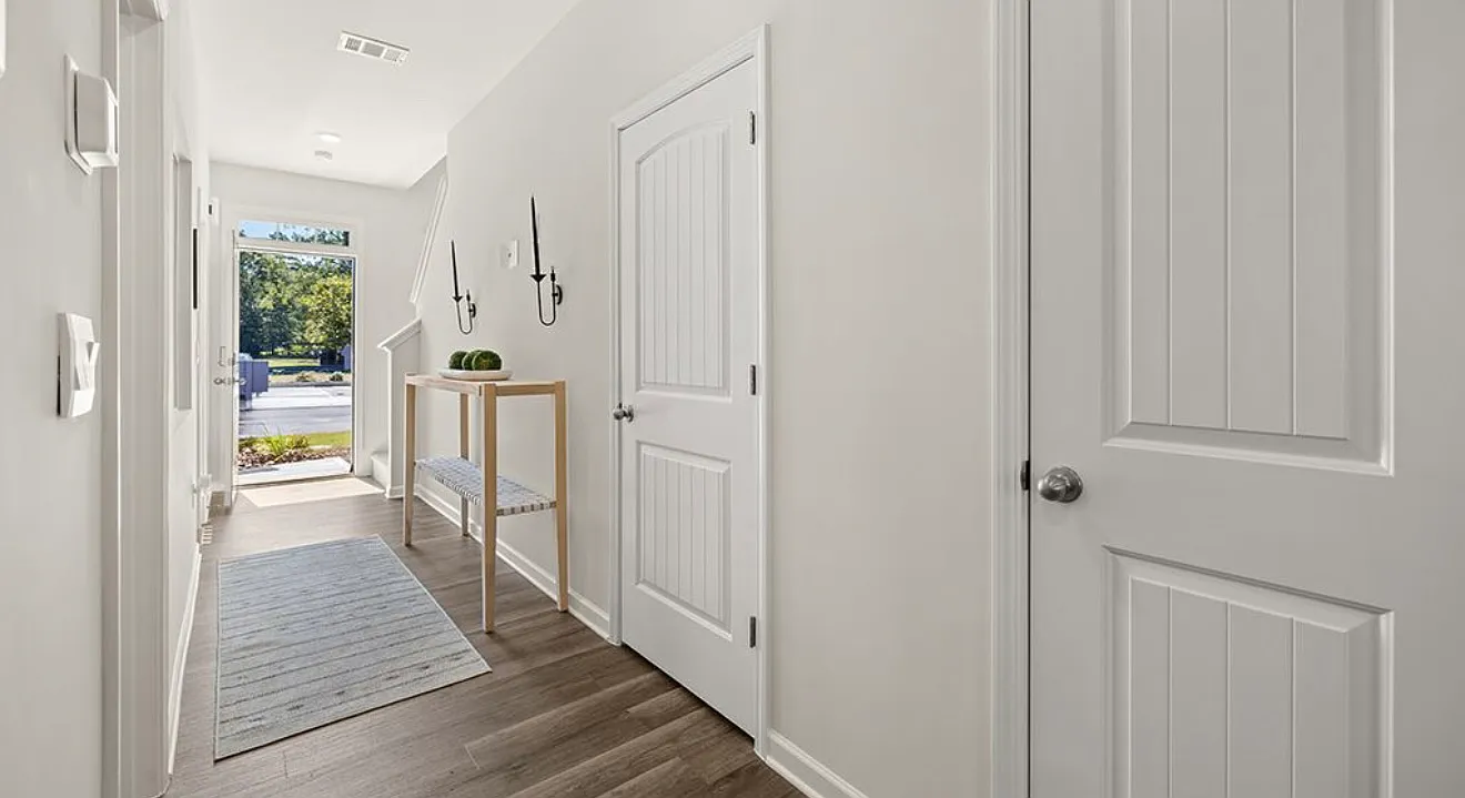 3 bed, 1418 sqft, $1,700 — Photo 3