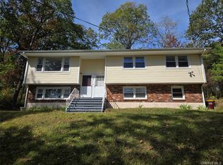 43 Glenmere Homesites Rd, Florida, NY 10921