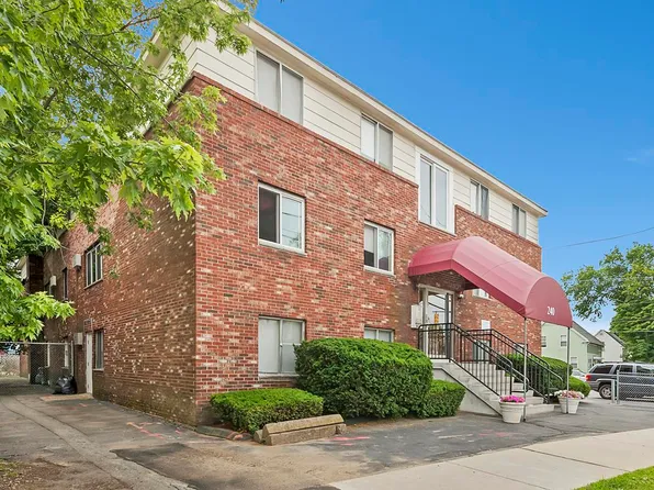 1 bed, 1.0 bath, $2,325, 240 Broadway, Lynn, MA 01904