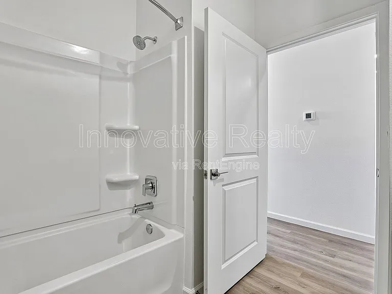 Venture Apartments — Photo 87