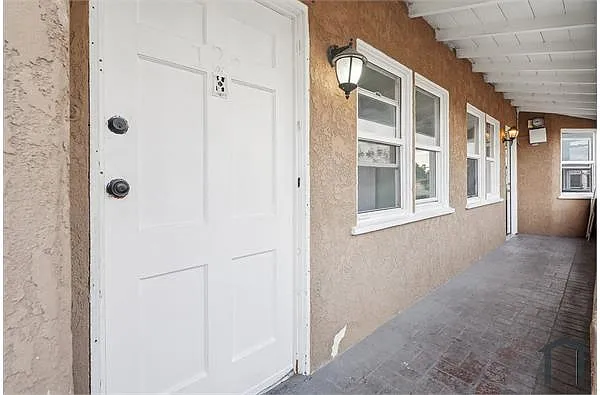 Building Photo - 122 W 110th St