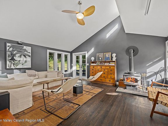 5th image of 46 E Pond Lilly Rd