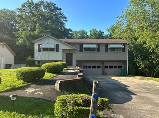 6797 Red Maple Dr, Rex, GA 30273